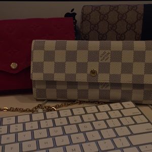 Meet your Posher, Riley